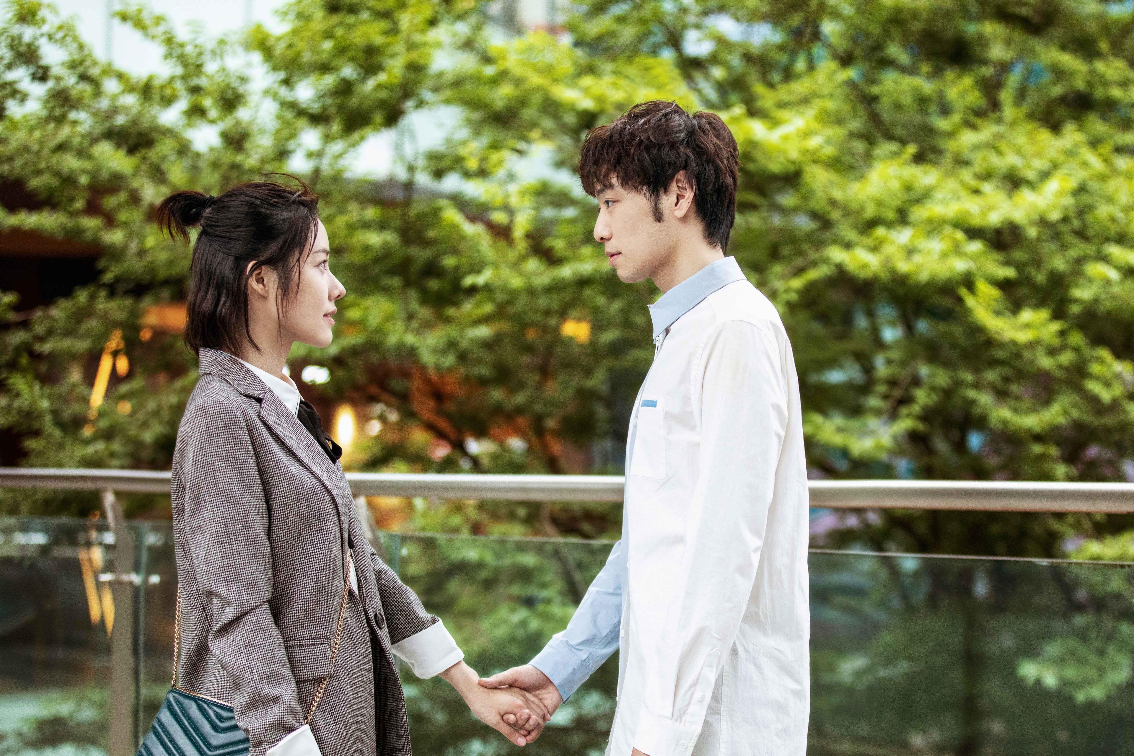 银色子弹力克红色风暴,阿斯顿马丁策略制胜,周冠宇状态火热再创佳绩