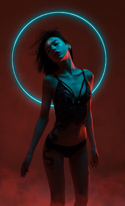 当斯特林单刀破门时，杰伦格林在2300公里外投进制胜球