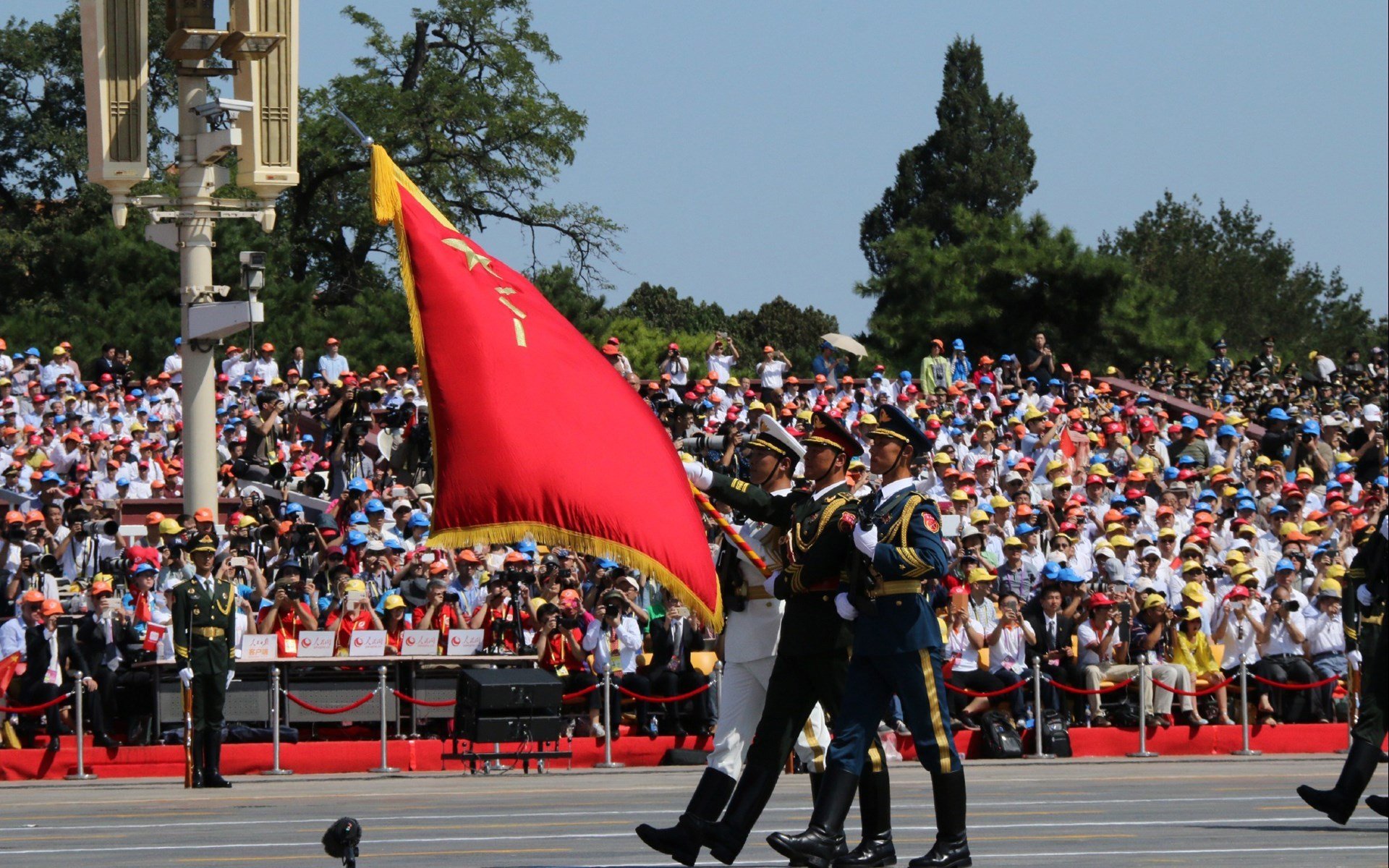 四番战的三杀与双雄，广东强行终结悬念，拉文展现巨星价值