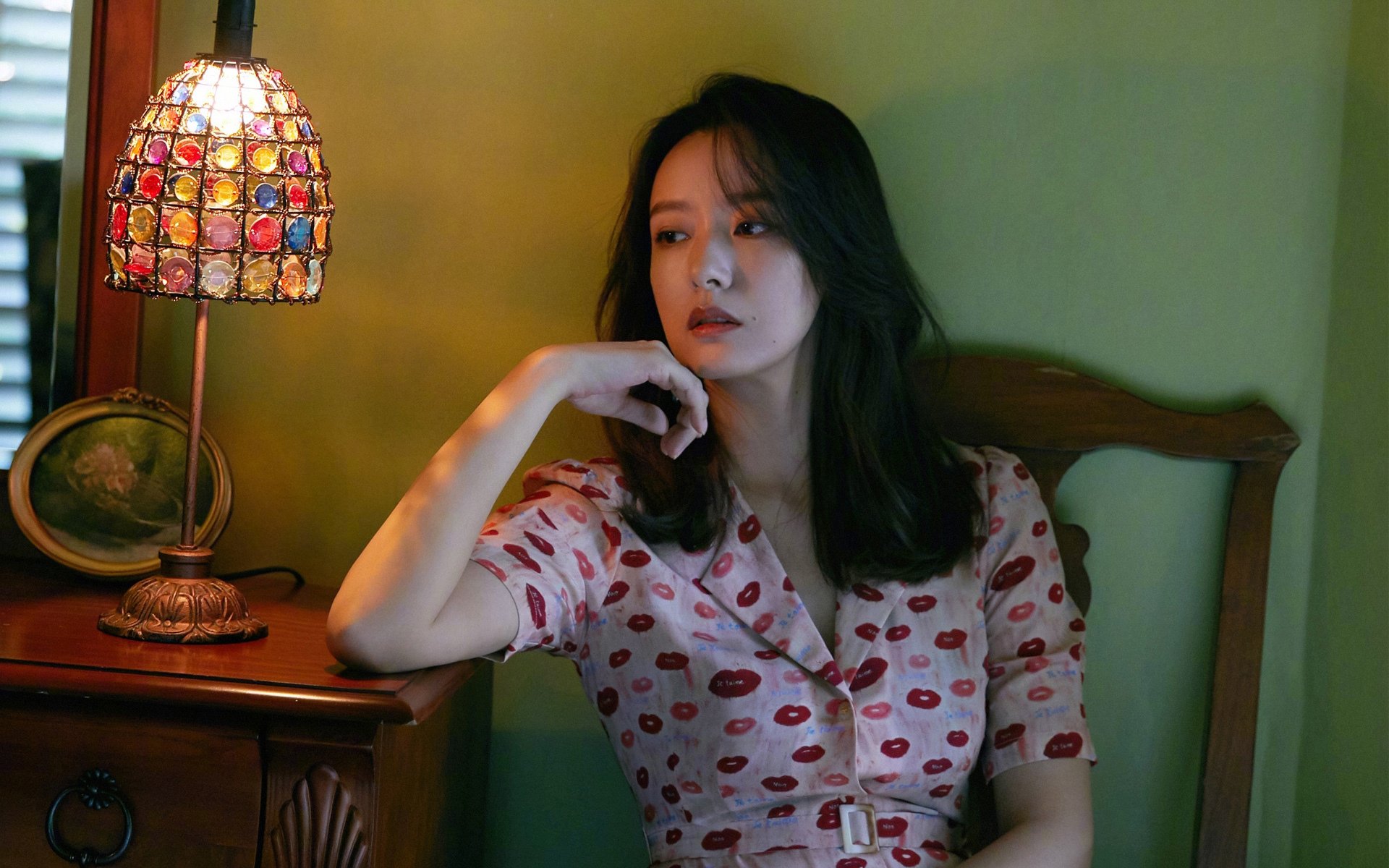 当计时器归零后,他接管了另一条赛道