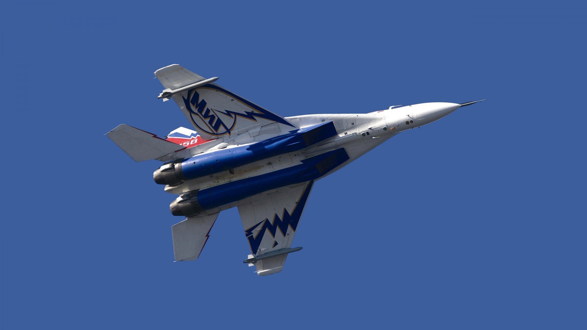 当蓝月军团遇上铁壁之城，迪马利亚的利刃在怎样的大场面下淬出寒光？