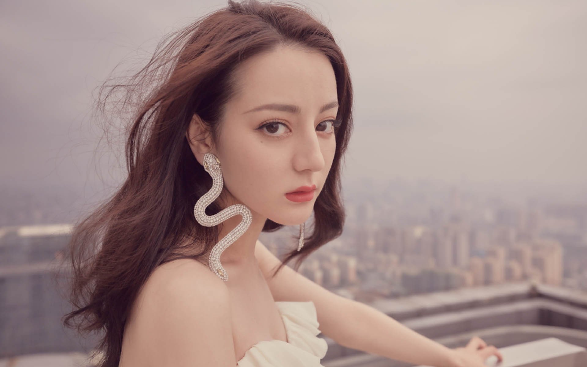 孤星闪耀,2026世界杯豪门对决,喀麦隆铁壁难撼,格列兹曼一剑封喉